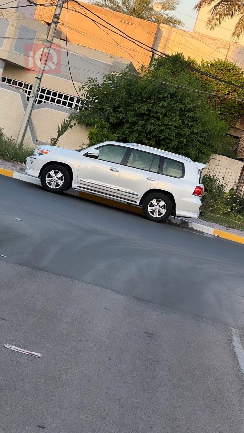 تويوتا لاندكروزر